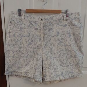 Floral Print Women's Shorts - Light Blue & White 14w